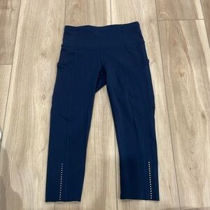 Lululemon 🍋 cropped leggings with pockets (21”)
